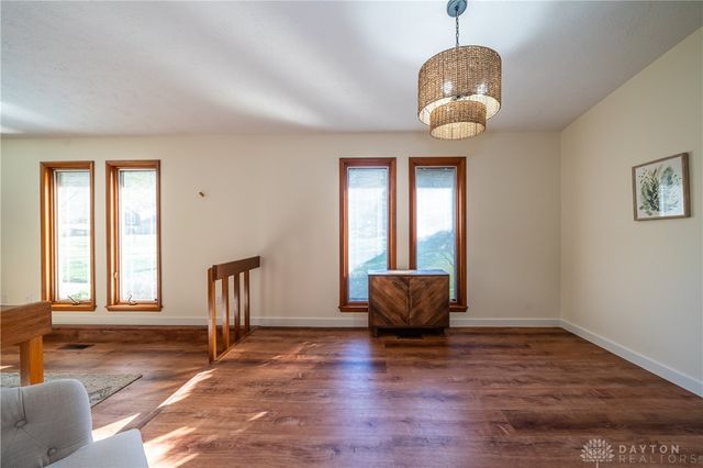 2550 Chess Wood Point, Dayton, OH 45458