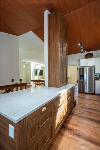 2550 Chess Wood Point, Dayton, OH 45458