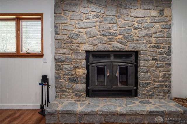 2550 Chess Wood Point, Dayton, OH 45458