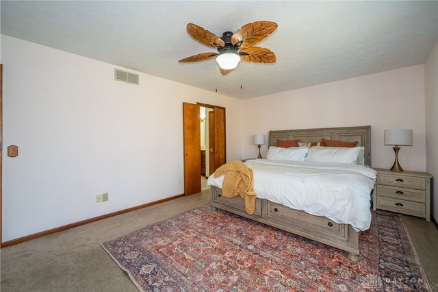 2550 Chess Wood Point, Dayton, OH 45458