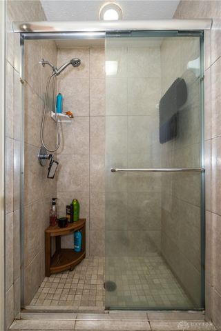 2550 Chess Wood Point, Dayton, OH 45458