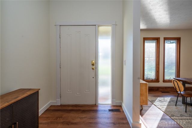 2550 Chess Wood Point, Dayton, OH 45458