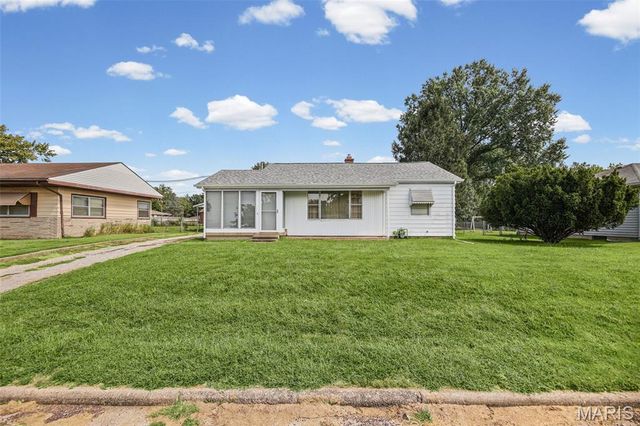 1246 Lakeshore Drive, Belleville, IL 62220