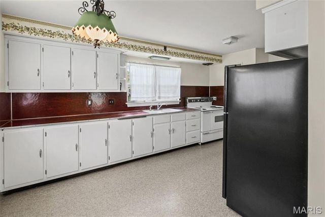 1246 Lakeshore Drive, Belleville, IL 62220