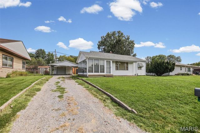 1246 Lakeshore Drive, Belleville, IL 62220