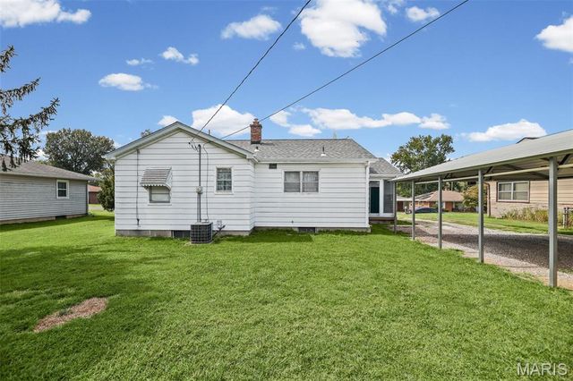 1246 Lakeshore Drive, Belleville, IL 62220