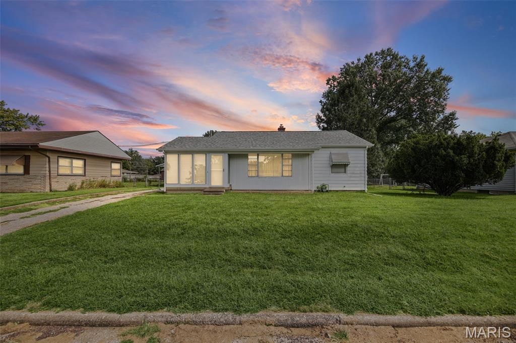 1246 Lakeshore Drive, Belleville, IL 62220