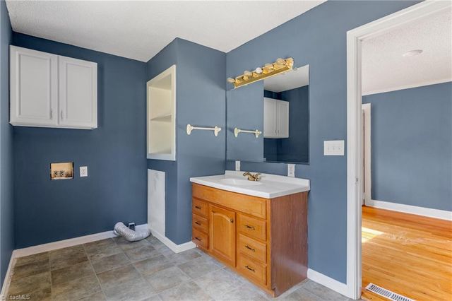 5024 Old Salisbury Road, Lexington, NC 27295