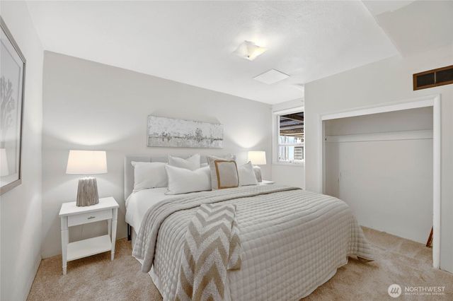 3722 SW Grayson Street, Seattle, WA 98126