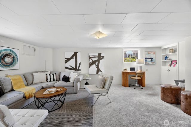 3722 SW Grayson Street, Seattle, WA 98126