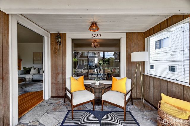 3722 SW Grayson Street, Seattle, WA 98126
