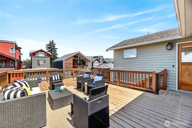 3722 SW Grayson Street, Seattle, WA 98126