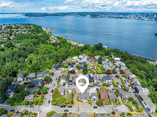 3722 SW Grayson Street, Seattle, WA 98126