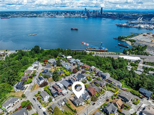 3722 SW Grayson Street, Seattle, WA 98126