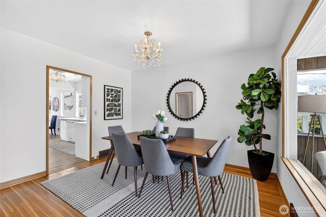 3722 SW Grayson Street, Seattle, WA 98126