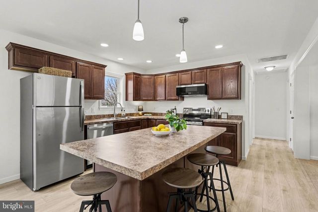 35 W SUNSET VIEW ST, Spring Grove, PA 17362