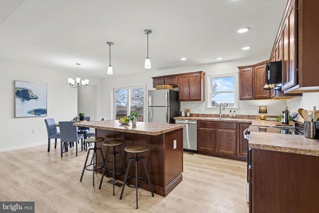 35 W SUNSET VIEW ST, Spring Grove, PA 17362