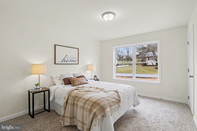 35 W SUNSET VIEW ST, Spring Grove, PA 17362