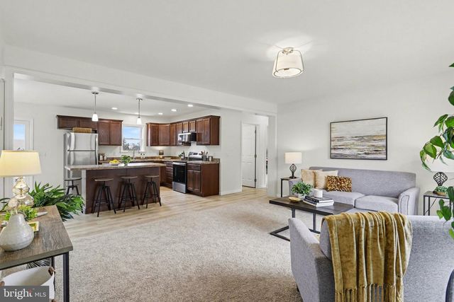 35 W SUNSET VIEW ST, Spring Grove, PA 17362