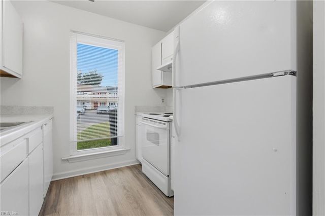 3705 Sugar Creek CIR, Portsmouth, VA 23703