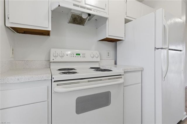 3705 Sugar Creek CIR, Portsmouth, VA 23703