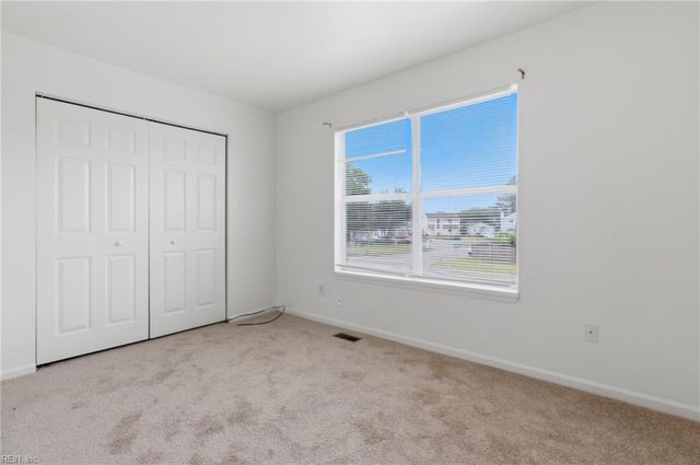 3705 Sugar Creek CIR, Portsmouth, VA 23703