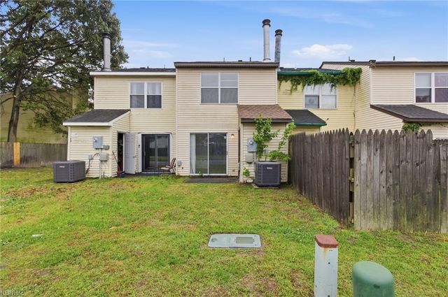 3705 Sugar Creek CIR, Portsmouth, VA 23703