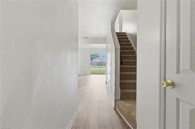 3705 Sugar Creek CIR, Portsmouth, VA 23703