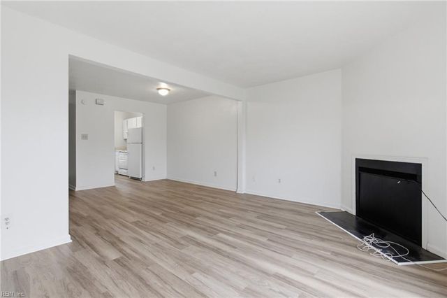 3705 Sugar Creek CIR, Portsmouth, VA 23703