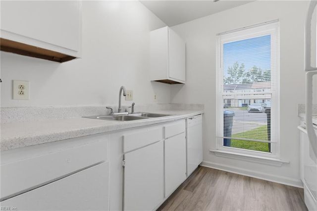 3705 Sugar Creek CIR, Portsmouth, VA 23703