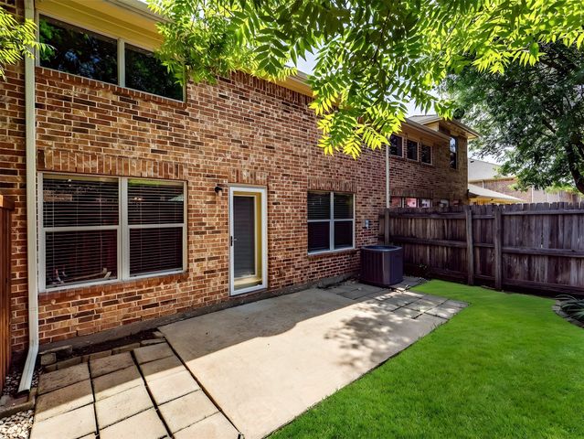 10116 Wake Bridge Drive, Frisco, TX 75035