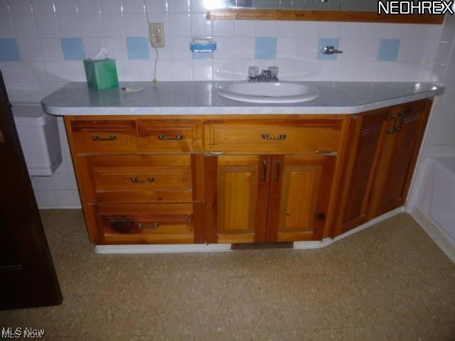 751 E Main Street, Ravenna, OH 44266