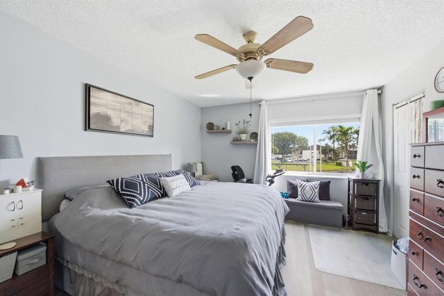 5883 La Paseos Drive D-2, Greenacres, FL 33463