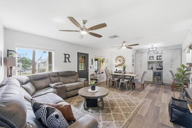 5883 La Paseos Drive D-2, Greenacres, FL 33463