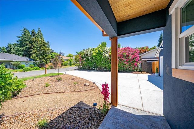 7104 Cardinal Rd, Fair Oaks, CA 95628
