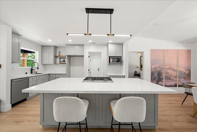 7104 Cardinal Rd, Fair Oaks, CA 95628
