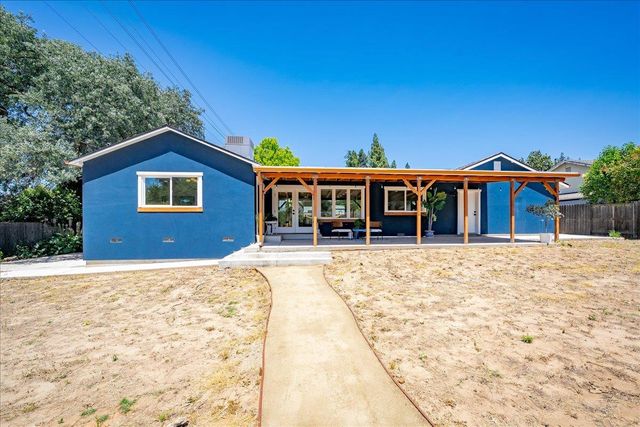 7104 Cardinal Rd, Fair Oaks, CA 95628