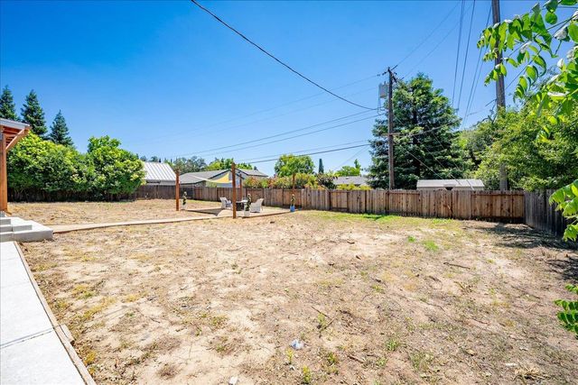 7104 Cardinal Rd, Fair Oaks, CA 95628