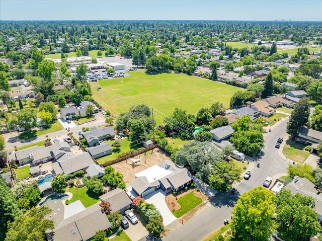 7104 Cardinal Rd, Fair Oaks, CA 95628