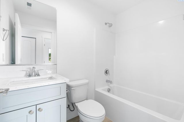 7487 Grapevine Ct, West Richland, WA 99353