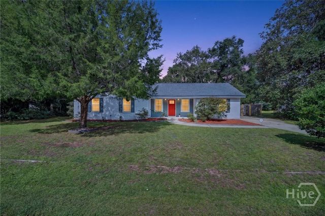 214 Jefferson Circle SE, Allenhurst, GA 31301