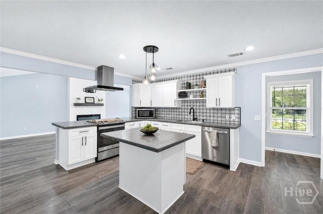 214 Jefferson Circle SE, Allenhurst, GA 31301