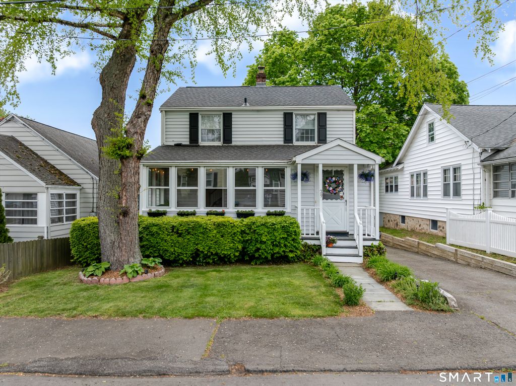 29 Magnolia Avenue, Norwalk, CT 06850