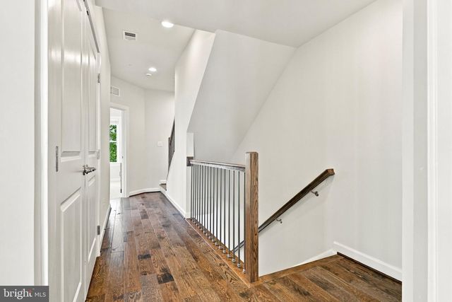 1120 S LINCOLN ST, Arlington, VA 22204