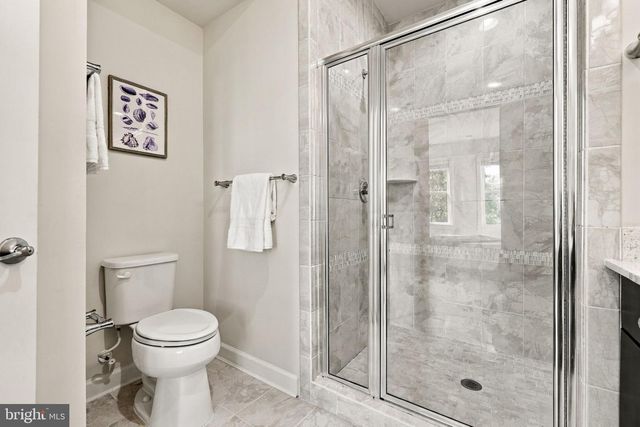 1120 S LINCOLN ST, Arlington, VA 22204