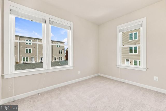 1120 S LINCOLN ST, Arlington, VA 22204