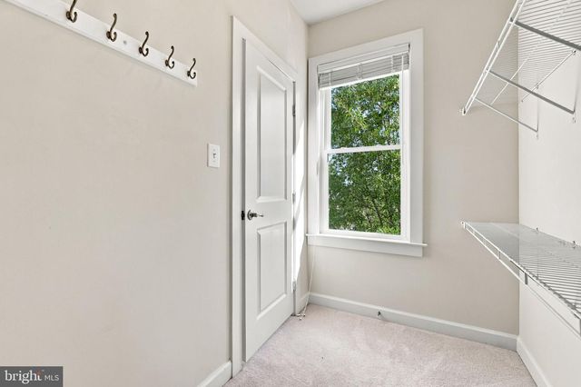 1120 S LINCOLN ST, Arlington, VA 22204