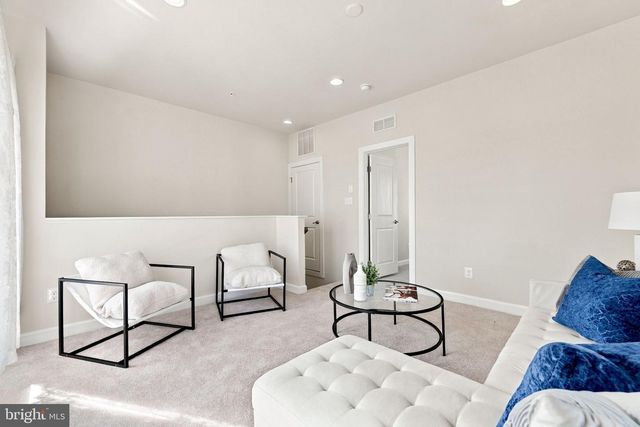 1120 S LINCOLN ST, Arlington, VA 22204