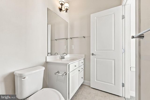 1120 S LINCOLN ST, Arlington, VA 22204