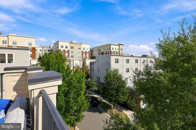 1120 S LINCOLN ST, Arlington, VA 22204
